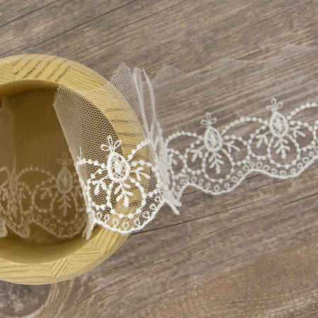 Кружево-вышивка на тюле, 32 мм, 13,5 м. Арт 41708/01