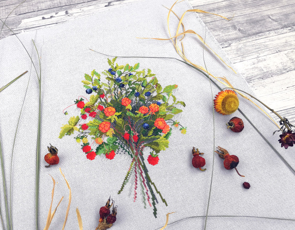 Набор для вышивания "Ягодный букет". Арт 04.009.22