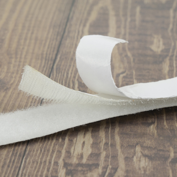 Липучка велюр-петельная самоклеющаяся, 2 части, ширина 20 мм, цвет белый, рулон 10 м. Арт N4320/WHIT