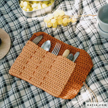 Журнал с моделями по пряже Katia SS HOME 4. Арт 6288