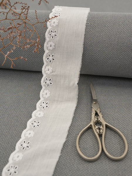 Шитье-вышивка на батисте, прошва, 45 мм, цвет белый, 50% полиэстер, 50 % хлопок, 3,5 м. Арт 4B1130.212