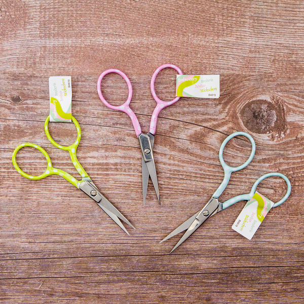 Ножницы для вышивания 95 мм, 3 цвета, 18 шт. в прикассовом стенде. Арт B4819                   