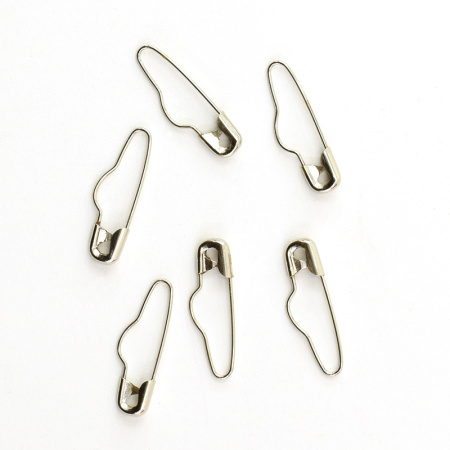 Булавки английские с выемкой в пластиковом контейнере. Арт 416.000.NK