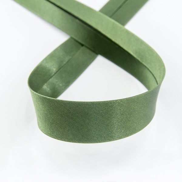 Косая бейка атласная 20 мм, 25 м, цвет 26, хаки темный. Арт 6260-20мм-26            