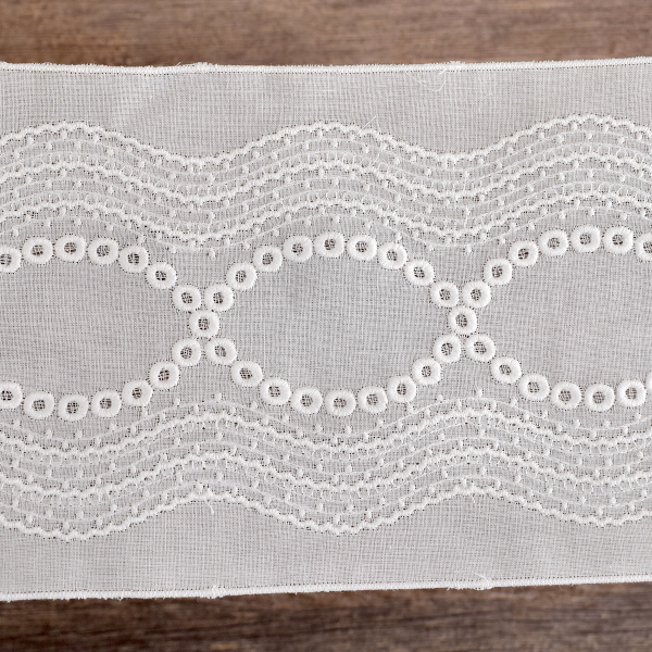 Шитье-вышивка на батисте, прошва, 110 мм, цвет белый. Арт 37196/B