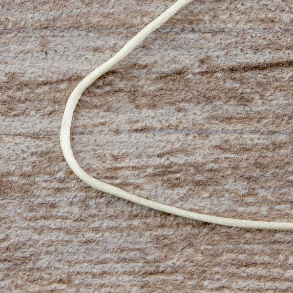 Шнур атласный мини-рулон, 1,5 мм, 4,5 м, цвет 56, шампань. Арт P00470-1,5мм-56         