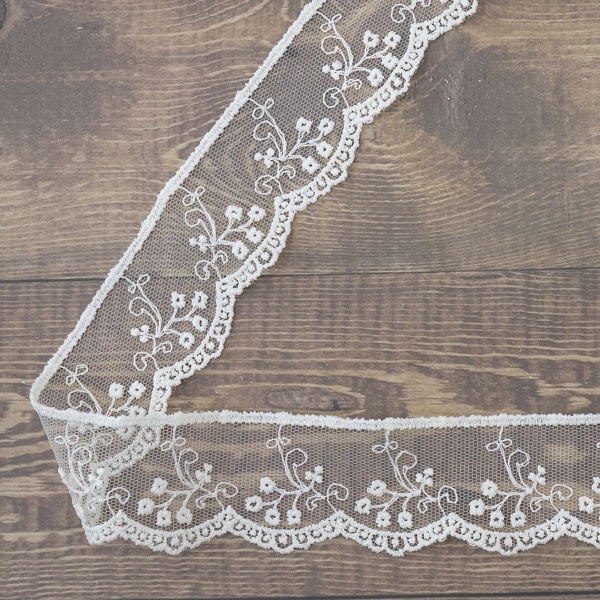 Кружево-вышивка на тюле, 32 мм, цвет молочный, 100% полиэстер, 3,5 м. Арт T-30115.112