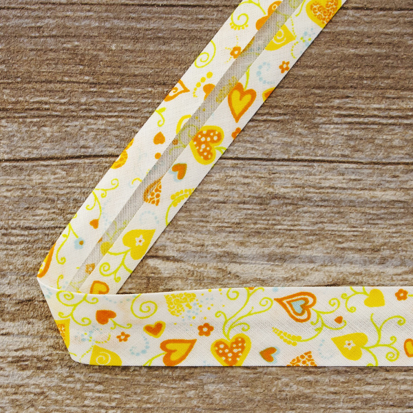 Косая бейка с рисунком SAFISA арт. 6518, 20 мм, 20 м, цвет 04. Арт 6518-20мм-04