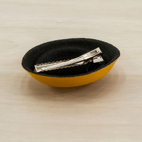 Шляпка (таблетка), 8 х 7 см, цв. горчичный. Арт 26190/горч.