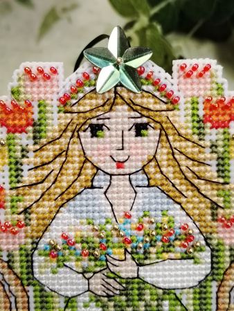 Набор для вышивания на пластиковой канве "Девы зимы и весны". Арт 23.001.11