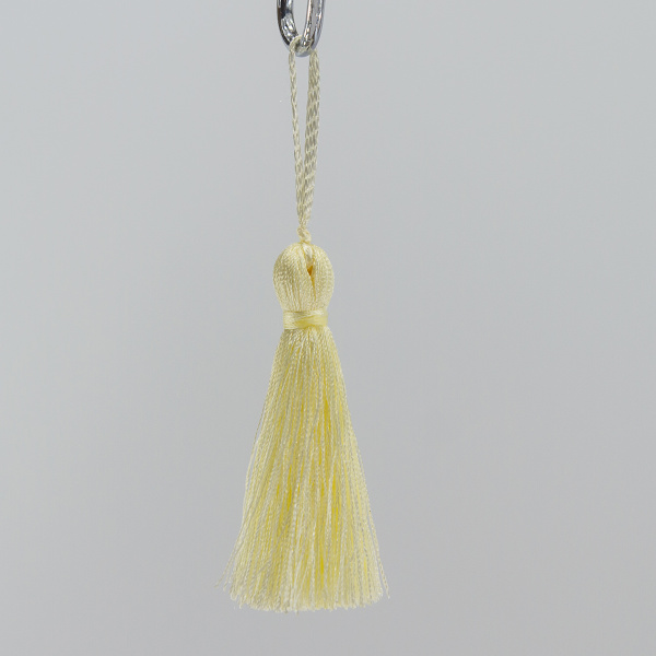 Кисть декоративная на шнуре, длина 60 мм, цвет кремовый. Арт KY - 04-col.PE - 4