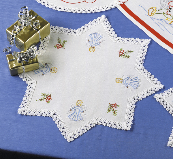 Набор для изготовления скатерти и салфетки. Арт 60-2799R                