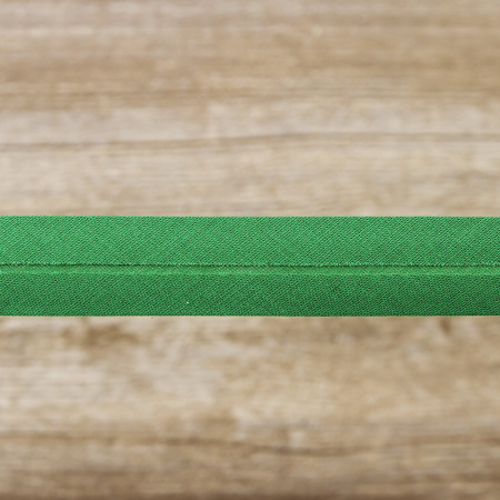 Косая бейка хлопок/полиэстер 20 мм, 25 м, цвет 25, зеленый. Арт 6120-20мм-25            