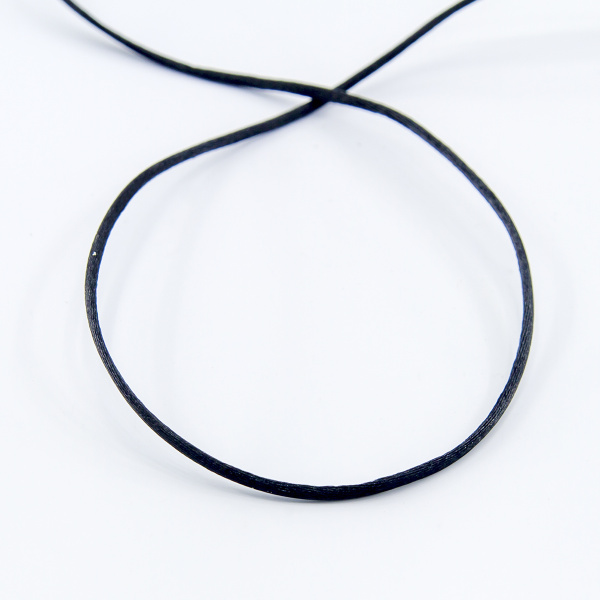 Шнур атласный мини-рулон, 1,5 мм, 4,5 м, цвет 01, черный. Арт P00470-1,5мм-01         