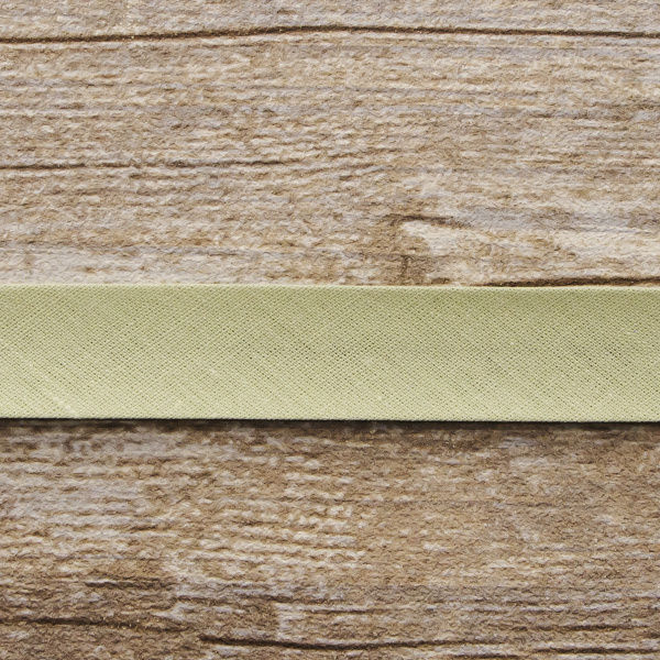 Косая бейка хлопок/полиэстер 20 мм, 25 м, цвет 66, серо-зеленый светлый. Арт 6120-20мм-66            