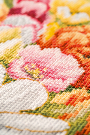 Набор для вышивания "Cover me in tulipst" . Арт PN-0202674