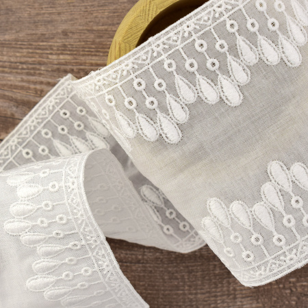 Шитье-вышивка на батисте, прошва, 100 мм, цвет белый. Арт 37197/B