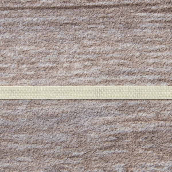 Лента для вышивания SAFISA на блистере, 4 мм, 5 м, цвет 10, нежно-желтый. Арт P111-4мм-10             