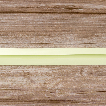 Косая бейка атласная 30 мм, 25 м, цвет 11, светлый пастельно-зеленый. Арт 6260-30мм-11            