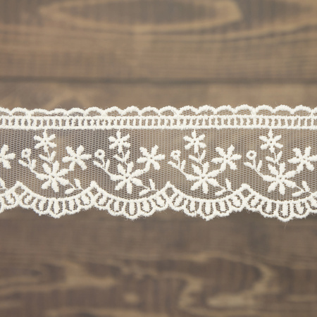 Кружево-вышивка на тюле, 40 мм, цвет молочный, 100% полиэстер, 4,5 м. Арт T-3004.112
