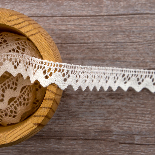 Мерсеризованное хлопковое кружево, 15 мм, цвет молочно-белый. Арт 3262/18