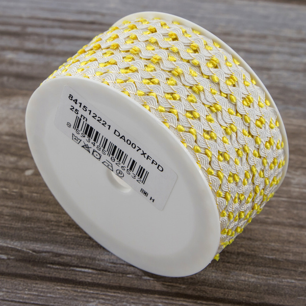 Тесьма PEGA тип вьюнчик, белый с желтым, 7 мм. Арт 841512221DA007