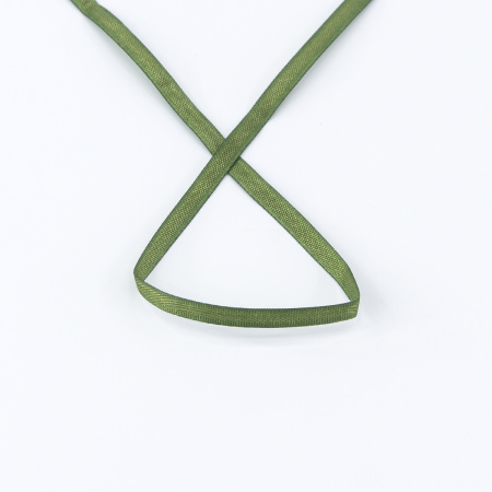 Лента для вышивания SAFISA на блистере, 4 мм, 5 м, цвет 89, зеленый. Арт P111-4мм-89             