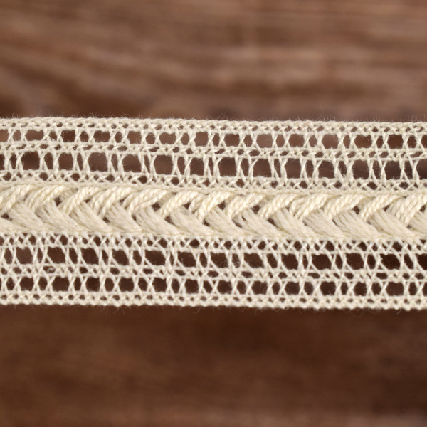 Мерсеризованное хлопковое кружево, 28 мм, цвет шампань. Арт 2197/72
