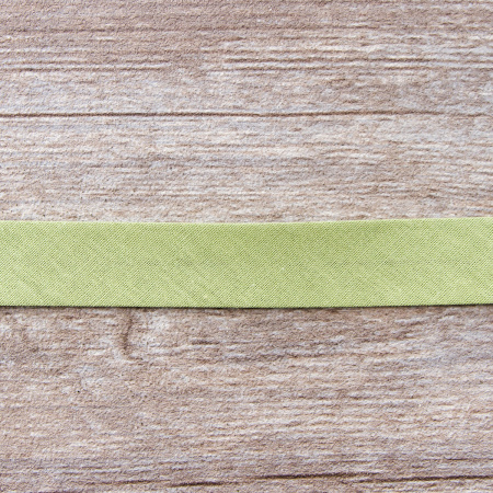 Косая бейка хлопок/полиэстер 20 мм, 25 м, цвет 123, светло-оливковый. Арт 6120-20мм-123           