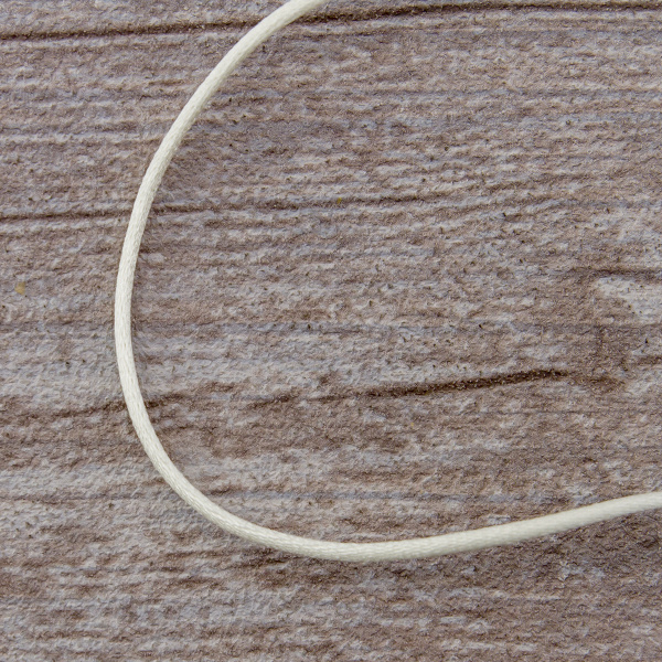 Шнур атласный мини-рулон, 2 мм, 4,5 м, цвет 56, кремовый. Арт P00462-2мм-56           