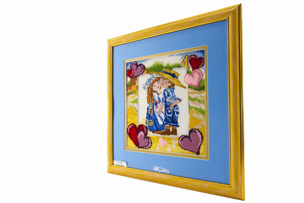 Вышитая картина "Цветок для подруги". Арт Модель 13.001.02