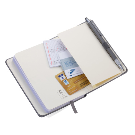 Блокнот с шариковой ручкой TROIKA . Арт NPP28/BL