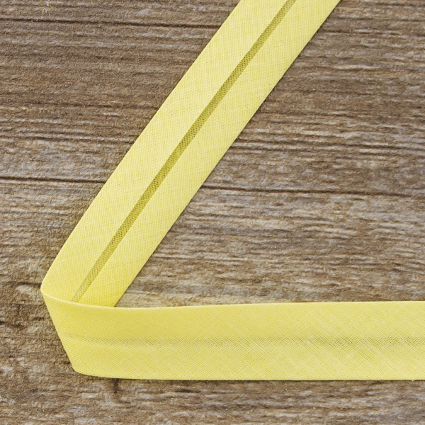Косая бейка хлопок/полиэстер 20 мм, 25 м, цвет 09, светло-желтый. Арт 6120-20мм-09            