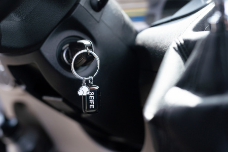 Брелок TROIKA "SEIFENBLASE". Арт KR21-11-CH