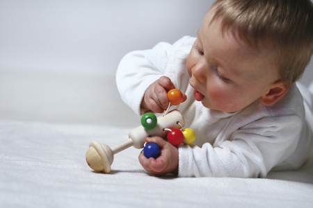 Игрушка для малышей дизайнерская NAEF BASIC "Dolio" 0+, натуральное дерево, 13 см, 10 шариков . Арт 9112