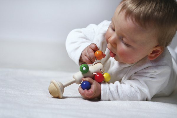 Игрушка для малышей дизайнерская NAEF BASIC "Dolio" 0+, натуральное дерево, 13 см, 10 шариков . Арт 9112