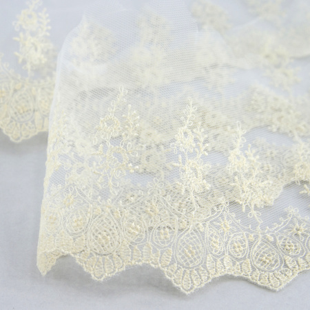Вышивка на тюле, 91 мм, цвет экрю. Арт I661/02