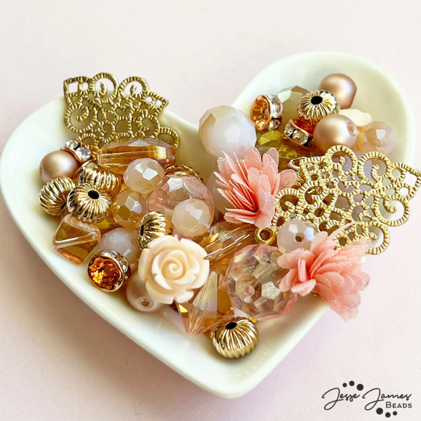 Набор бусин и шармов "Rose Gold" из стекла и металла разных форм и размеров. Арт CT-11