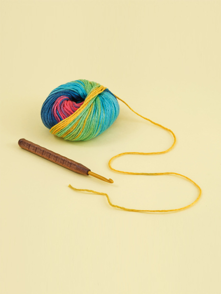 Крючок вязальный с ручкой из грецкого ореха addiNature Walnut Gold, №2,5, 16 см. Арт 588-2/2.5-16