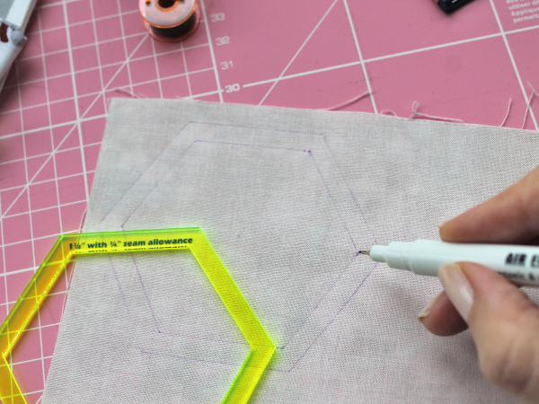 Маркер для разметки на ткани, тонкая линия 0,5 мм, цвет фиолетовый, исчезающий на воздухе. Арт 296.F                   