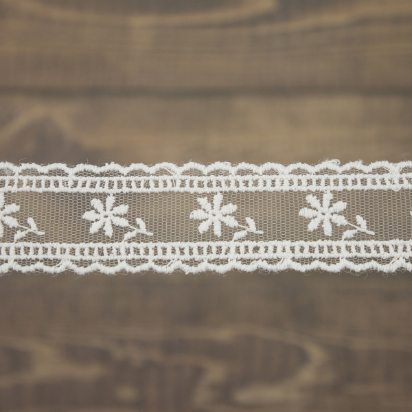 Кружево-вышивка на тюле, 30 мм, цвет белый, 100% полиэстер, 4,5 м. Арт T-3006.212