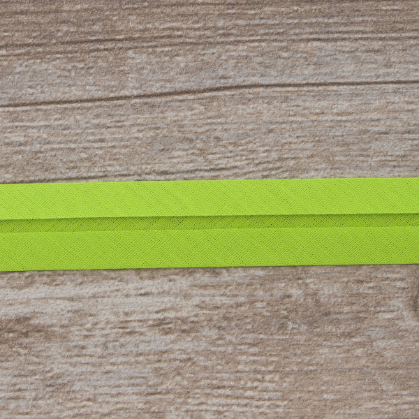 Косая бейка хлопок/полиэстер 20 мм, 25 м, цвет 118, лайм . Арт 6120-20мм-118           