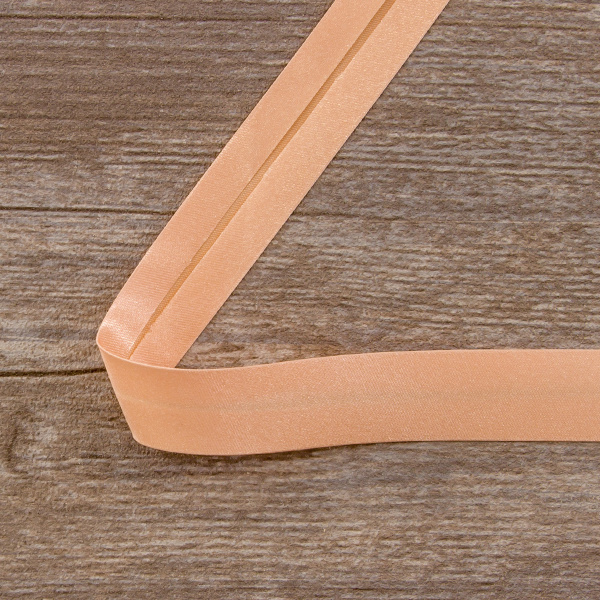 Косая бейка атласная 20 мм, 25 м, цвет 07, персиковый. Арт 6260-20мм-07            