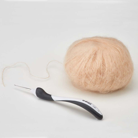 Крючок, вязальный с эргономичной пластиковой ручкой addiSwing Mini №0,75, 16 см. Арт 145-7/0.75-16