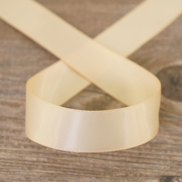 Лента атласная на картонной катушке, цвет золотой. Арт R10118/03