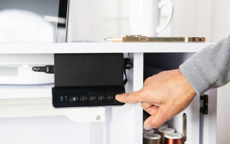 Стол раскладной EMBROIDERY CENTER с увеличенной платформой для вышивальных машин. Арт KLA.EC-W001