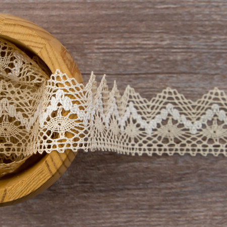 Мерсеризованное хлопковое кружево, 35 мм, цвет экрю с белым. Арт 3201/J1                 