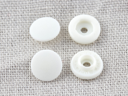 Кнопки пластиковые, с механизмом защелкивания при установке, 9 мм, цвет белый. Арт 444.9.WHIT