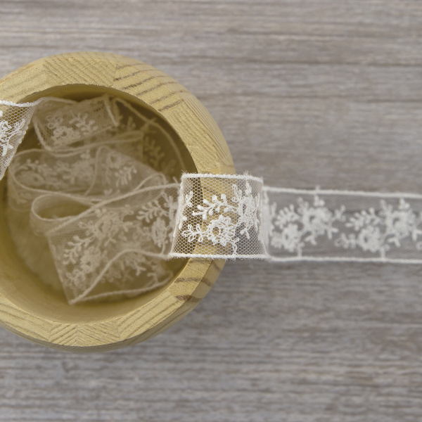 Вышивка на тюле, 23 мм, цвет белый. Арт I647/01