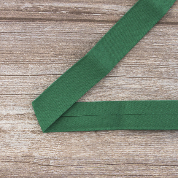 Косая бейка хлопок/полиэстер на блистере, 30 мм, 2,5 м, цвет 25, еловый. Арт P06120-30мм-25          